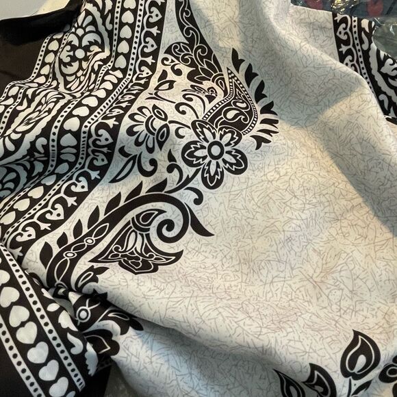 Gypsie Blu Kaftan Maxi Dress Black White Flowy Knit Kimono Sleeves OS - Picture 11 of 13